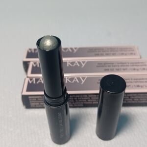NEW Mary Kay Eye Glimmer - Dynamic (Silver) Eye Color Stick